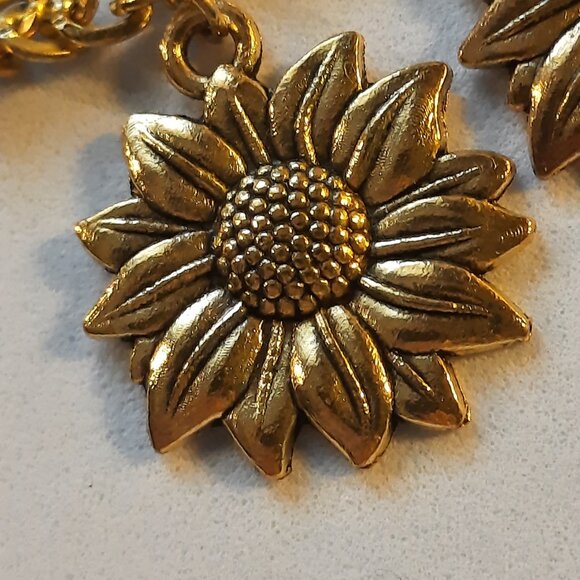 Brand New High Quality Handmade Sunflower Necklace - Picture 3 of 4
